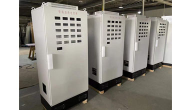 浙江威柜電氣有限公司是一家集研發(fā)、生產(chǎn)、銷售為一體的生產(chǎn)制造企業(yè),產(chǎn)品主要涉及框架型材控制柜,仿威圖控制箱,操作臺,仿威圖柜,仿威圖機(jī)柜,不銹鋼機(jī)柜等中高端鈑金產(chǎn)品。威柜電氣出品必出精品，這不又一批仿威圖柜發(fā)走！
